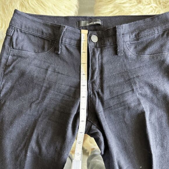 Flying Monkey - Mid Rise Ankle Cut Jean - Size 9 - Picture 7 of 8